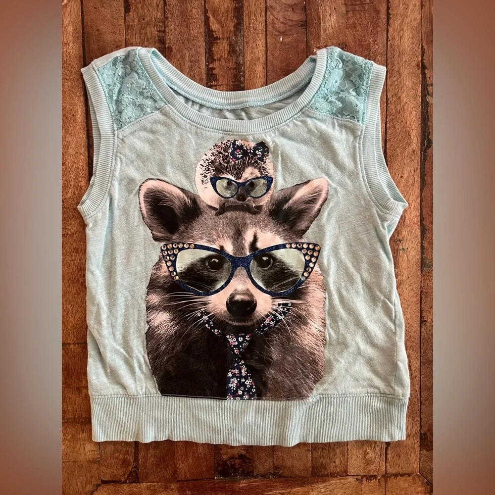 Vintage Y2K Justice Hedgehog & Raccoon Baby Blue Top Size 7 “Love One Another”